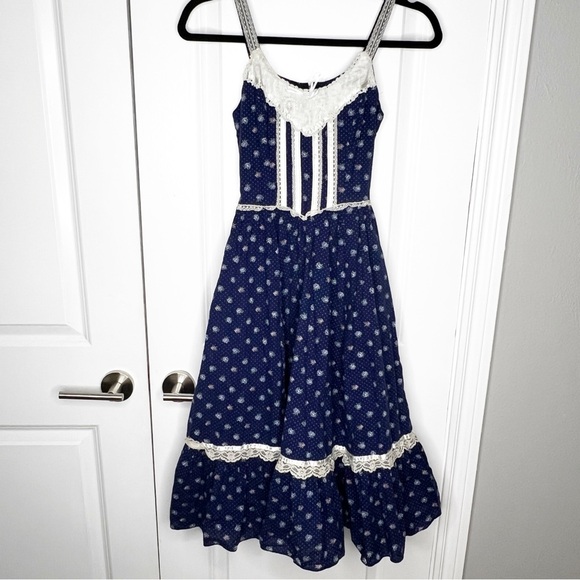 Vintage 70s Gunne Sax Dress Navy Blue dusty floral lace  Size 3 0, 00 cotton - Picture 9 of 10